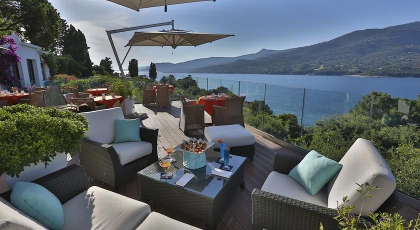 CHATEAU MIRAMAR - 10