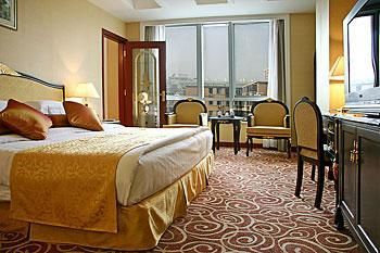 RIVER VIEW HOTEL - 10