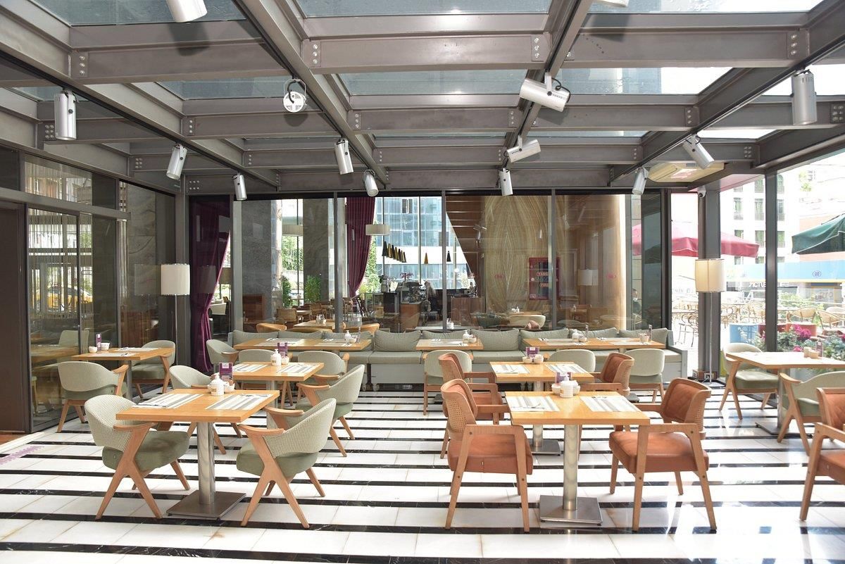 Crowne Plaza Harbiye - 16