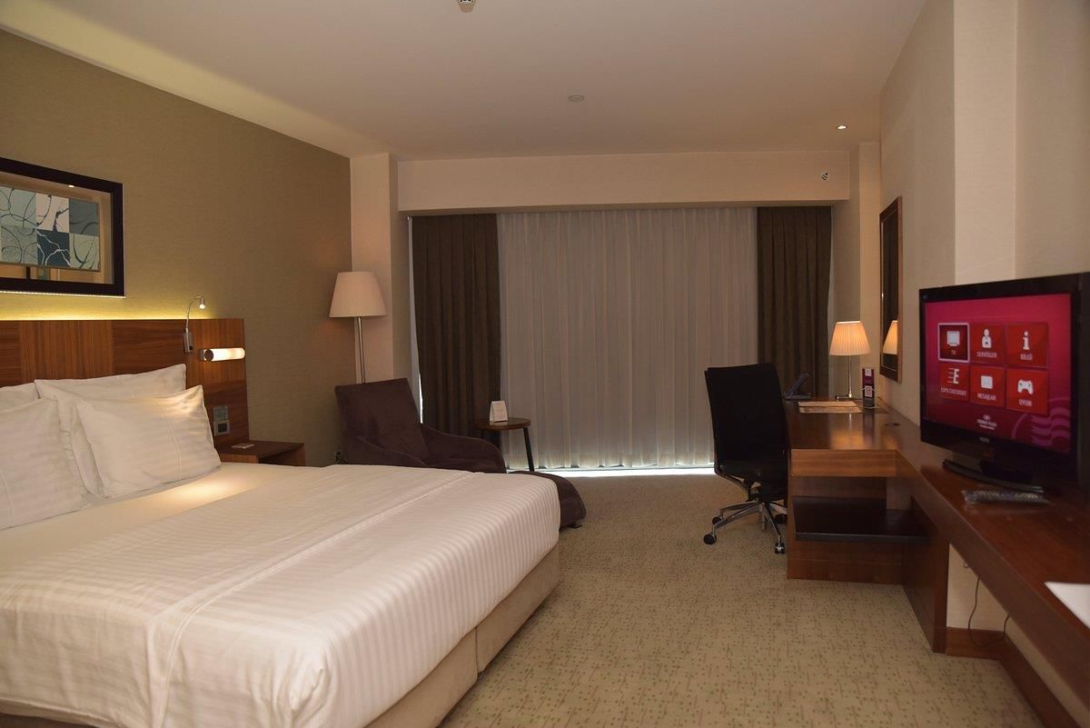 Crowne Plaza Harbiye - 21