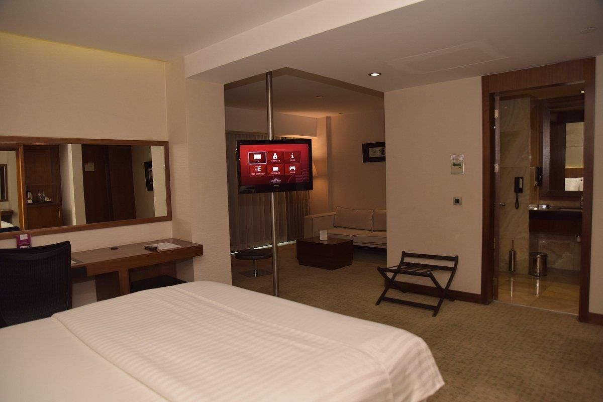 Crowne Plaza Harbiye - 41