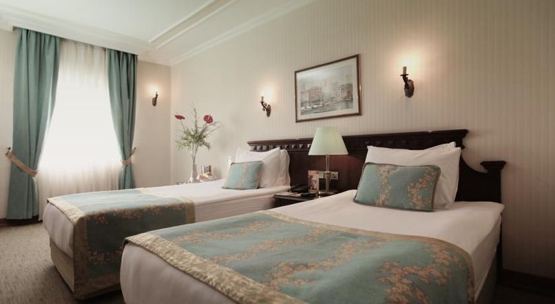 Hotel Bulvar Palas - 4