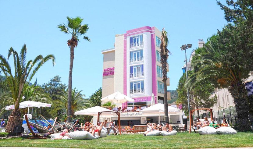 Caprea Hotel - 1