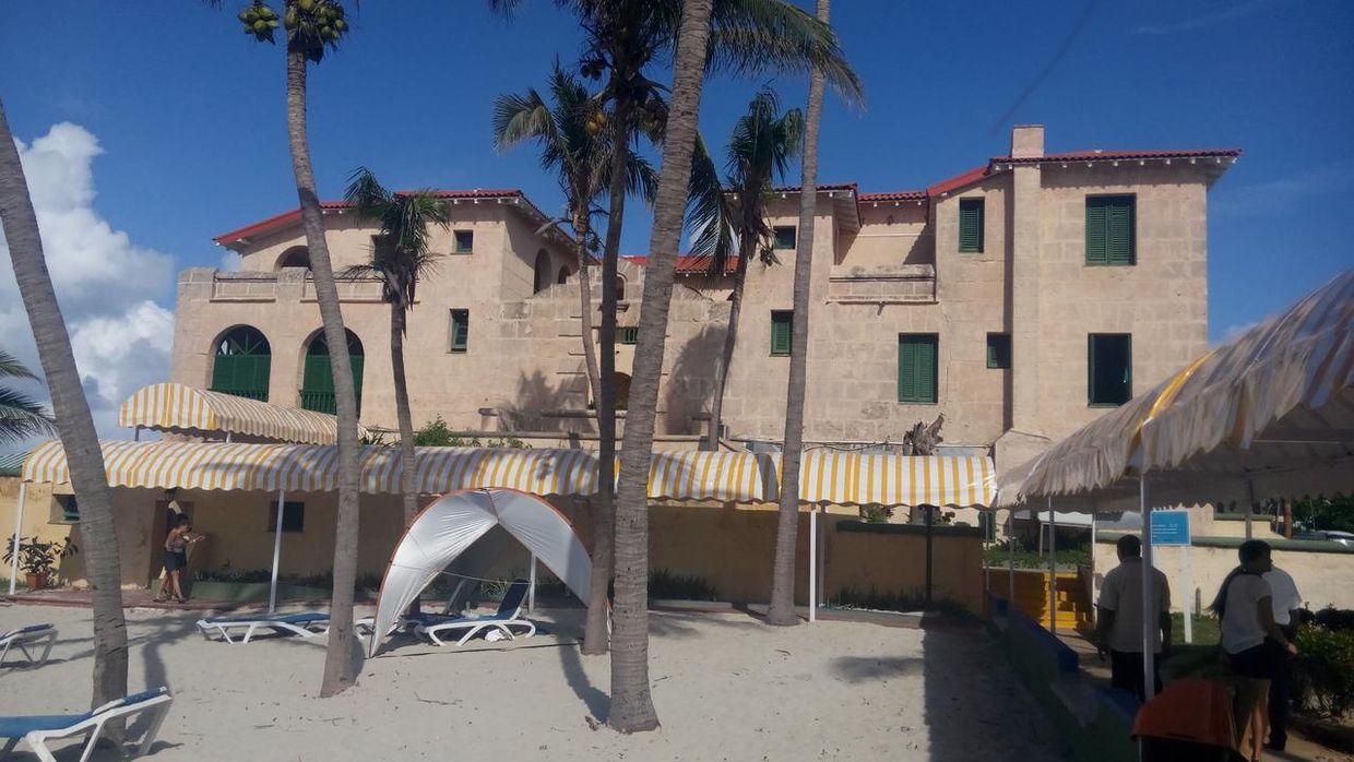 ISLAZUL LOS DELFINES - 11