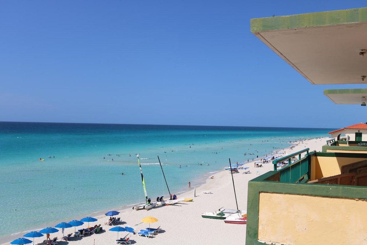 ISLAZUL LOS DELFINES - 21