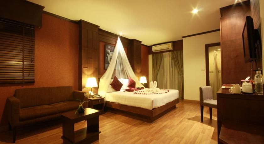 HEMINGWAYS HOTEL - 12