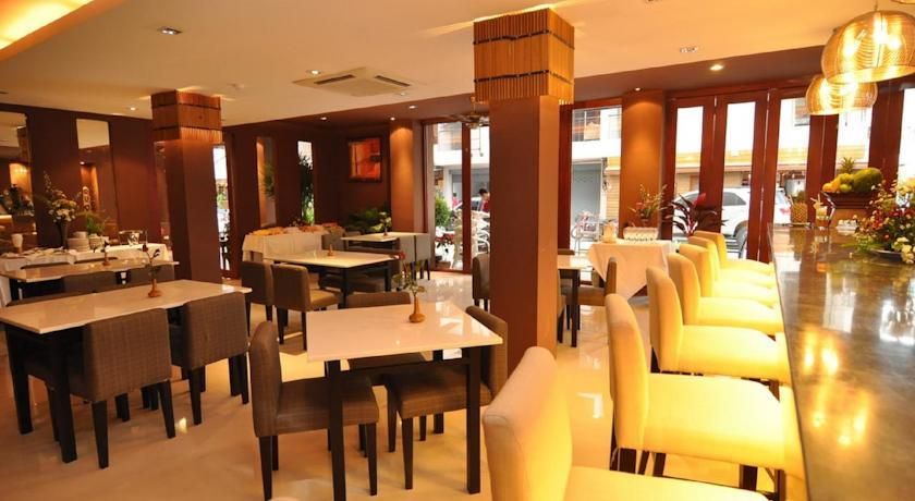 HEMINGWAYS HOTEL - 17