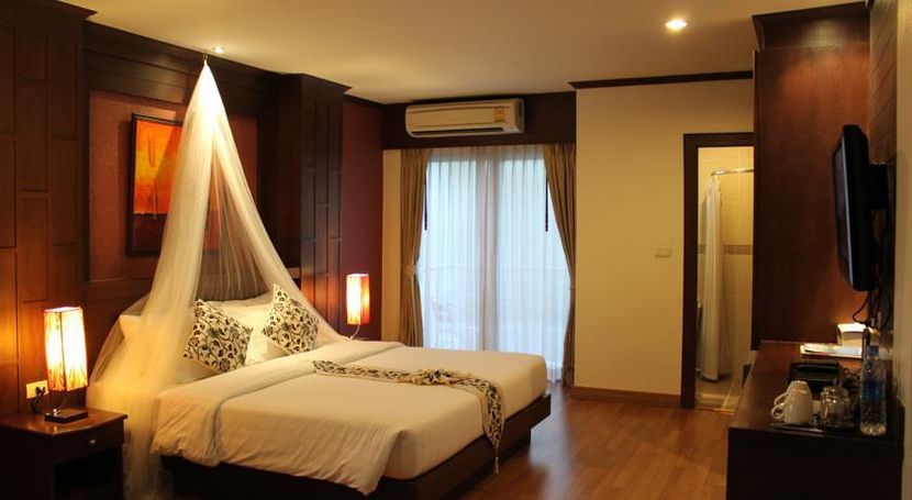HEMINGWAYS HOTEL - 3