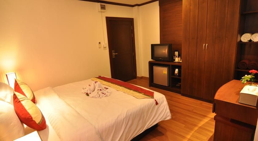 HEMINGWAYS HOTEL - 24