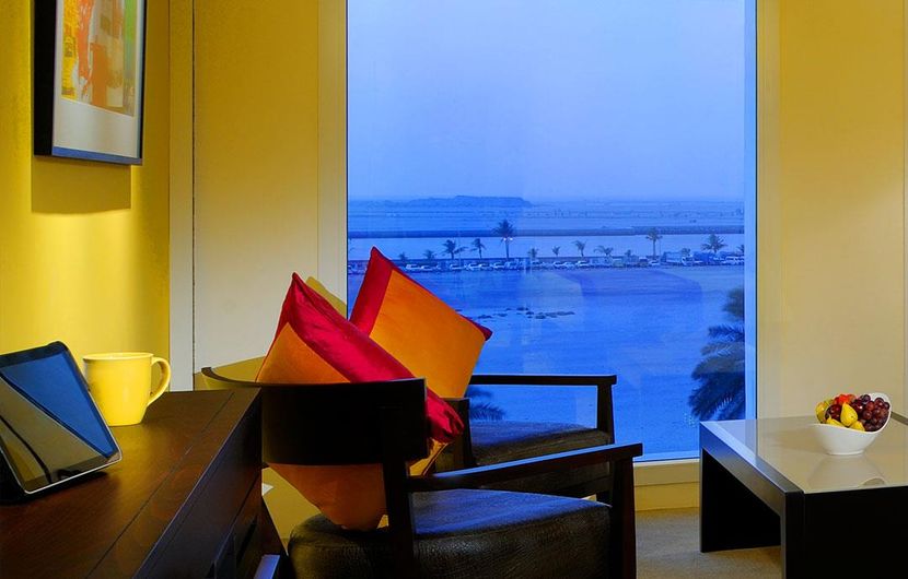 HUES BOUTIQUE HOTEL - 4