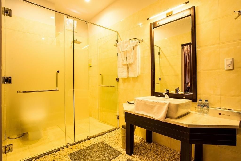 VILLA DEL SOL BEACH RESORT & SPA - 3