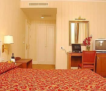 Taksim Metropark Hotel Istanbul - 3
