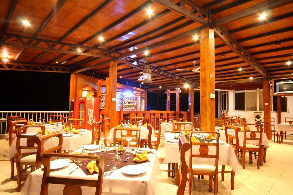 LAVENDISH BEACH (ex. COMARAN BEACH HOTEL) - 15