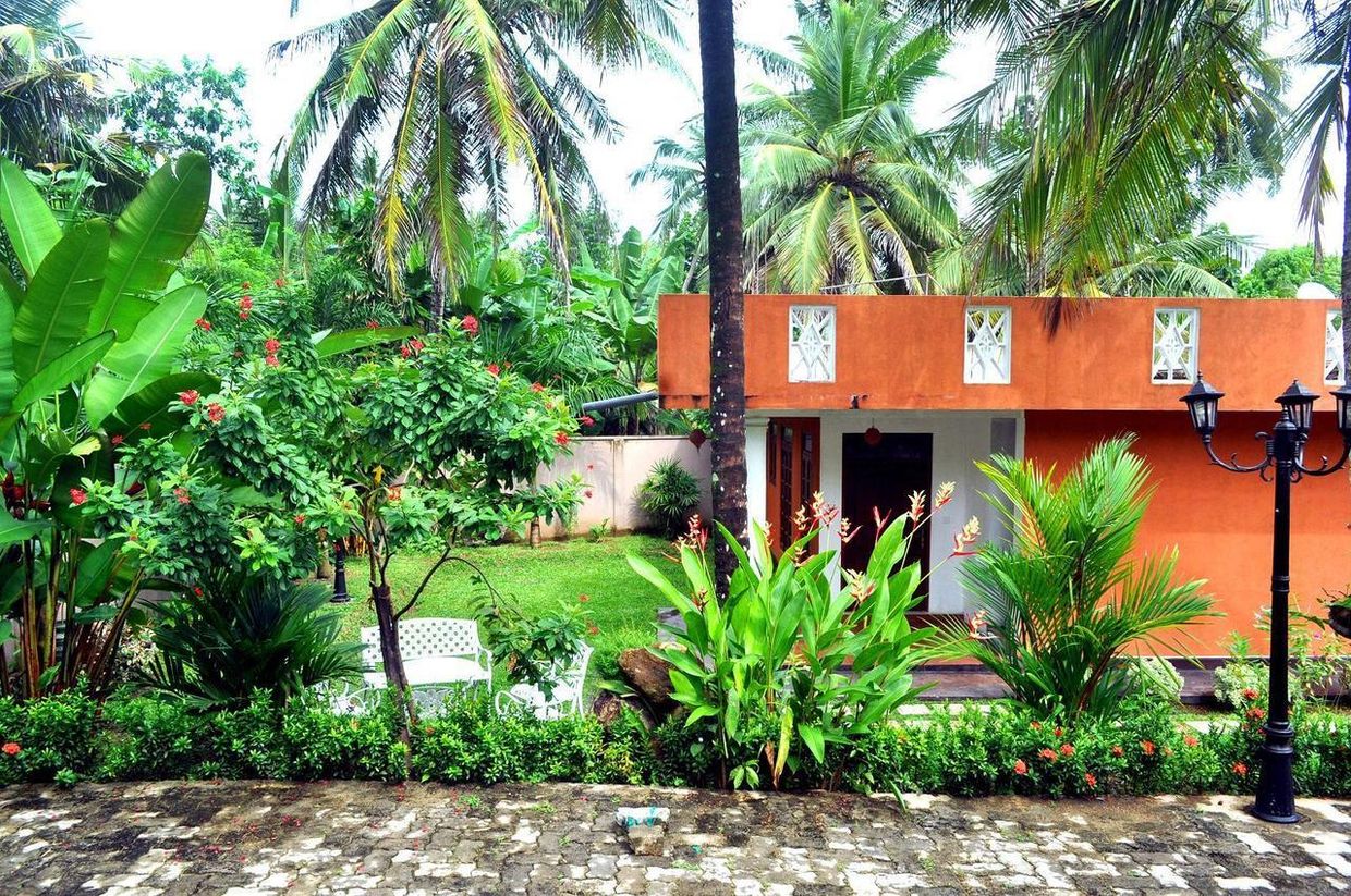 LAVENDISH BEACH (ex. COMARAN BEACH HOTEL) - 18