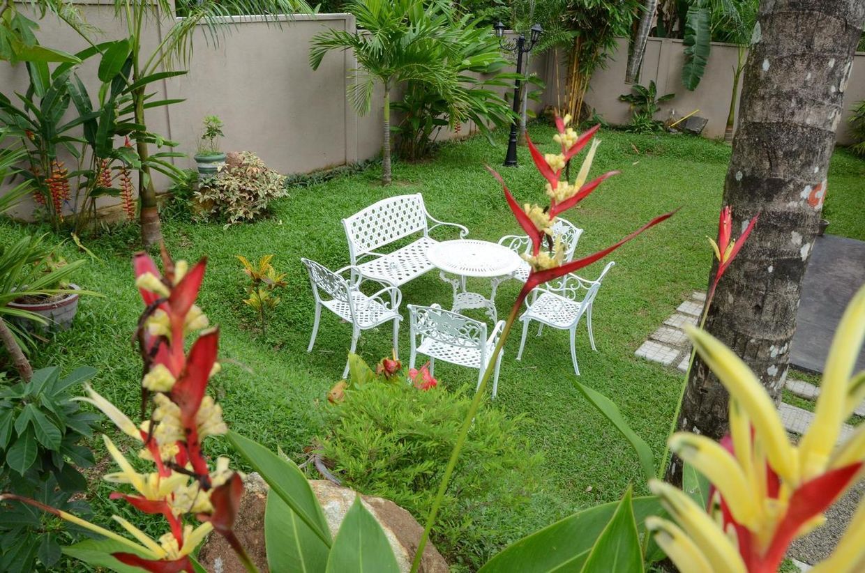 LAVENDISH BEACH (ex. COMARAN BEACH HOTEL) - 19