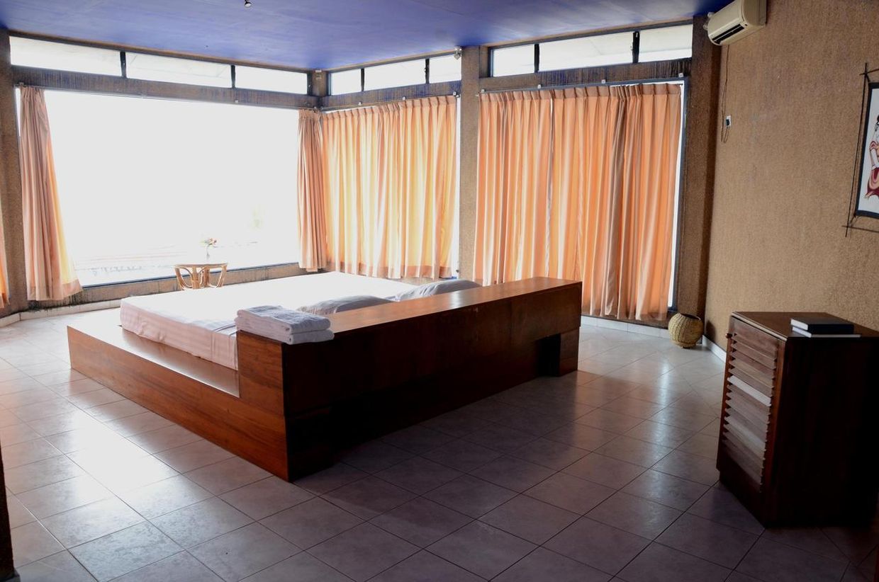 LAVENDISH BEACH (ex. COMARAN BEACH HOTEL) - 21