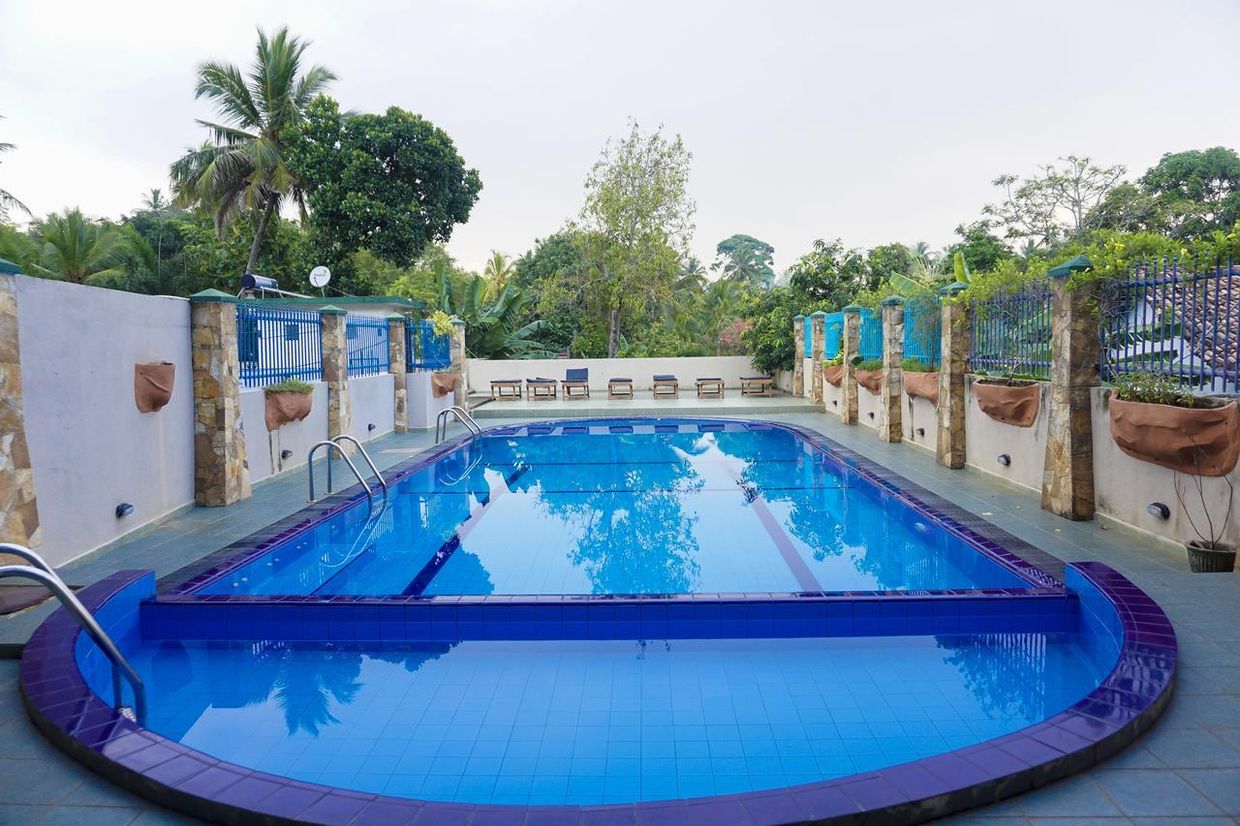 LAVENDISH BEACH (ex. COMARAN BEACH HOTEL) - 4