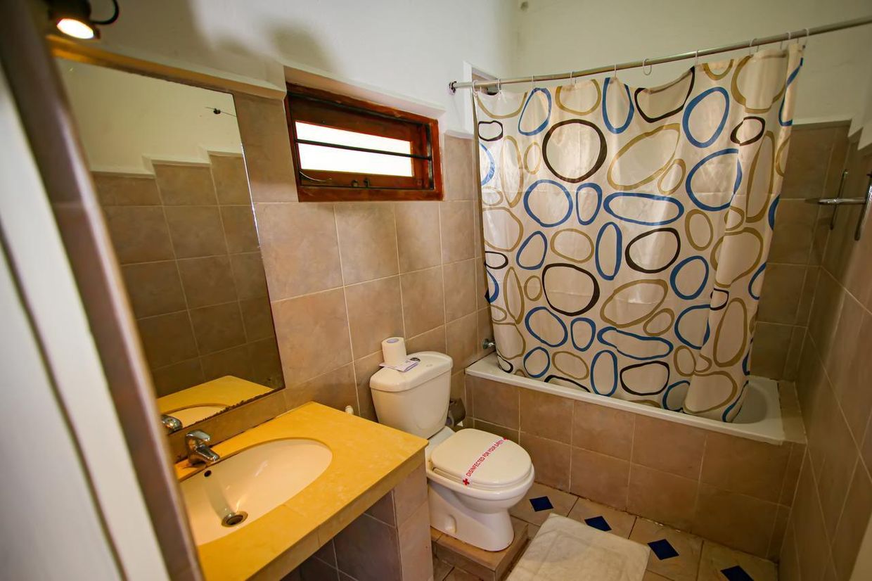 LAVENDISH BEACH (ex. COMARAN BEACH HOTEL) - 31