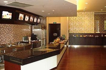 HOLIDAY INN EXPRESS PUTUO - 13