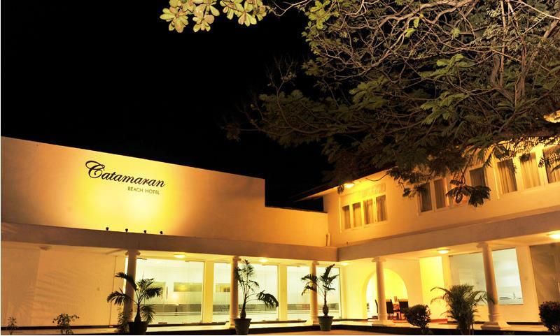 CATAMARAN BEACH HOTEL - 1