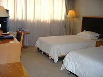 HOLIDAY INN EXPRESS ZHENPING, AN IHG HOTEL (上海镇坪智选假日酒店) - 4