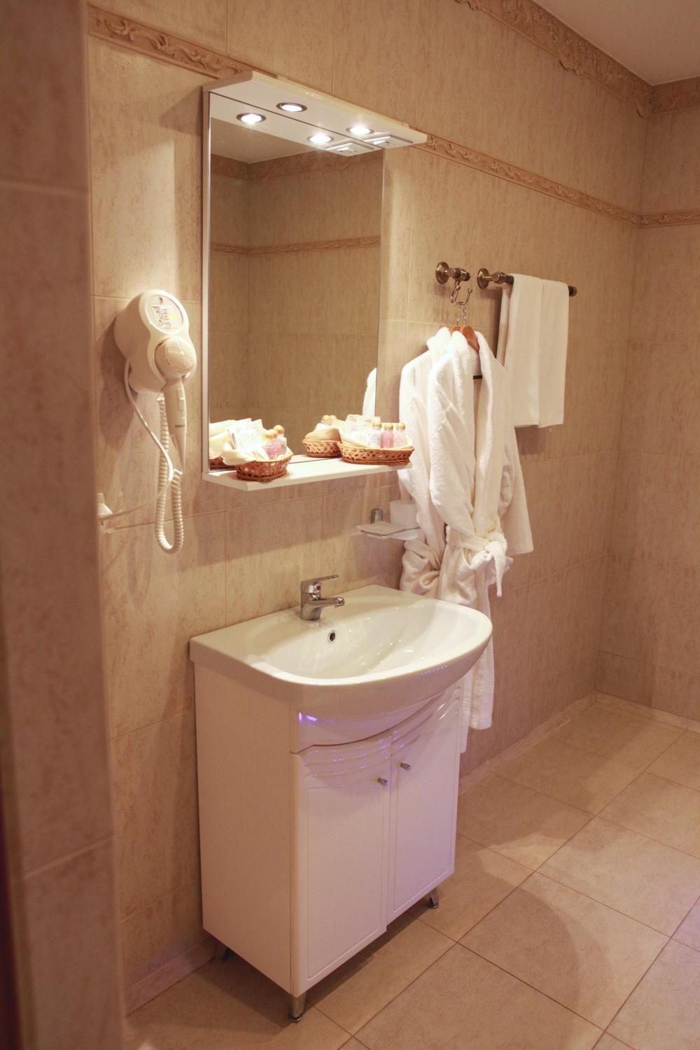 ЗОЛОТОЙ ДЕЛЬФИН, отель - 5