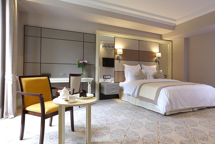 AMBASSADORI TBILISI - 3