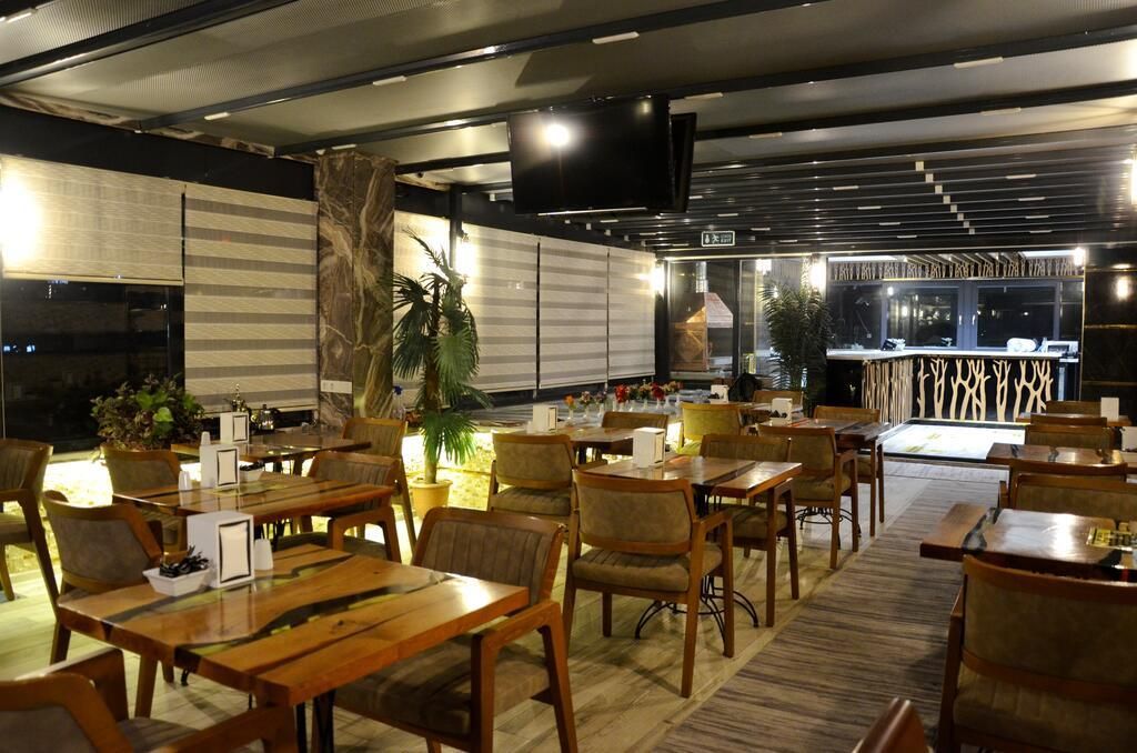 Grand Mark Hotel - 1