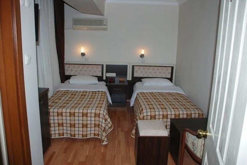 Grand Mark Hotel - 4