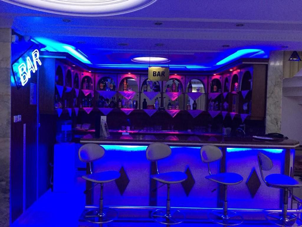 Grand Mark Hotel - 9