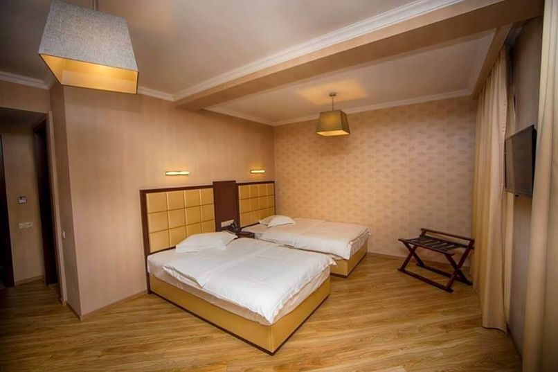 KMM HOTEL - 4