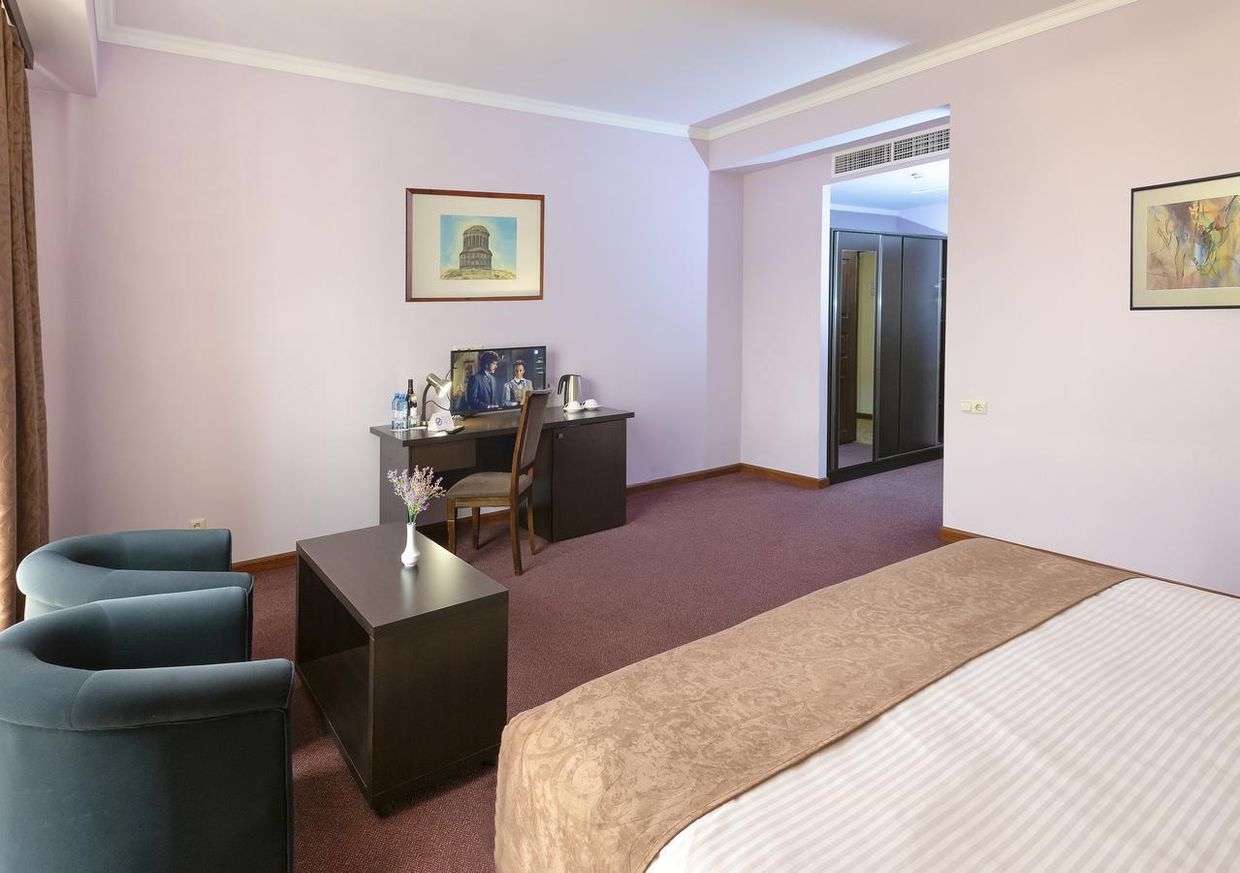 ANI CENTRAL INN HOTEL - 18