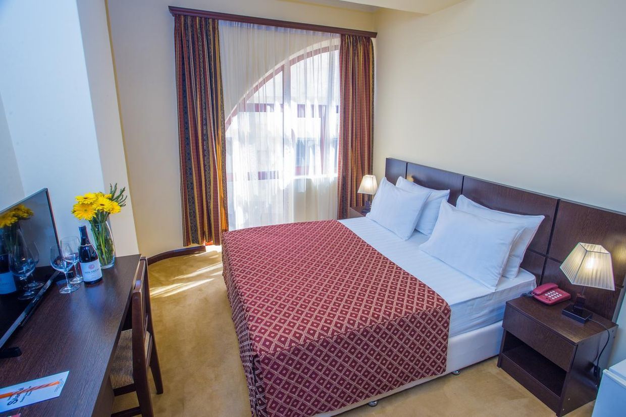 ANI CENTRAL INN HOTEL - 30