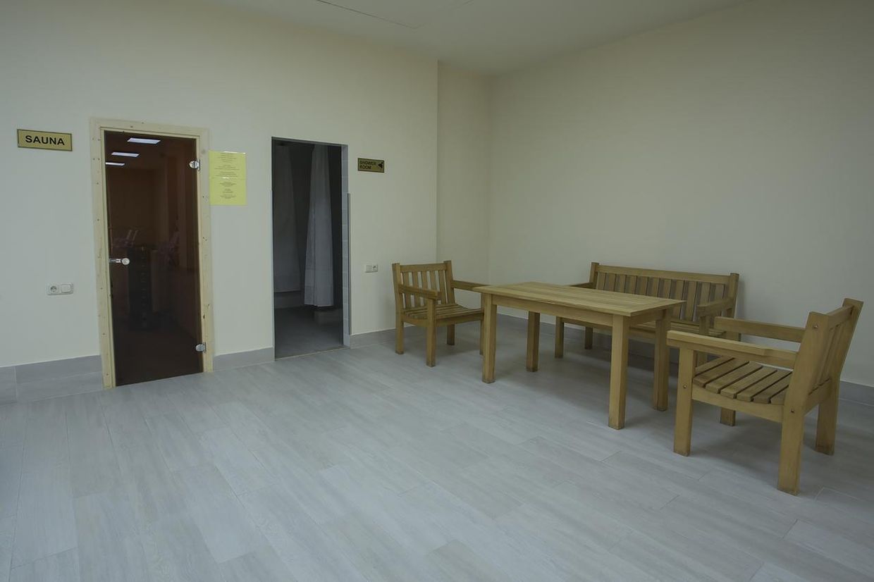 ANI CENTRAL INN HOTEL - 38