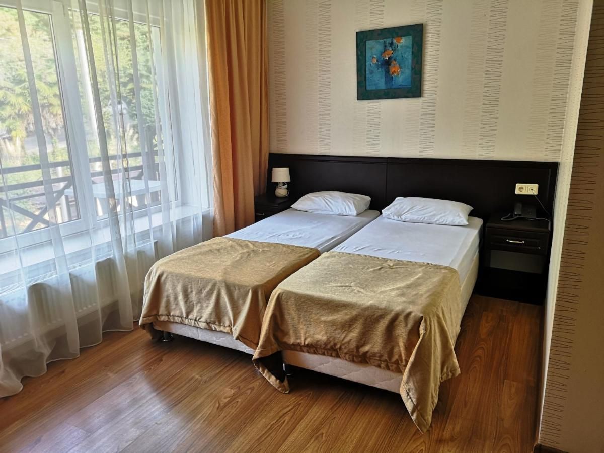 GREEN CLUB, гостевой дом - 2