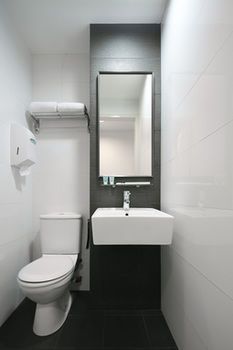 VALUE HOTEL-BALESTIER - 2