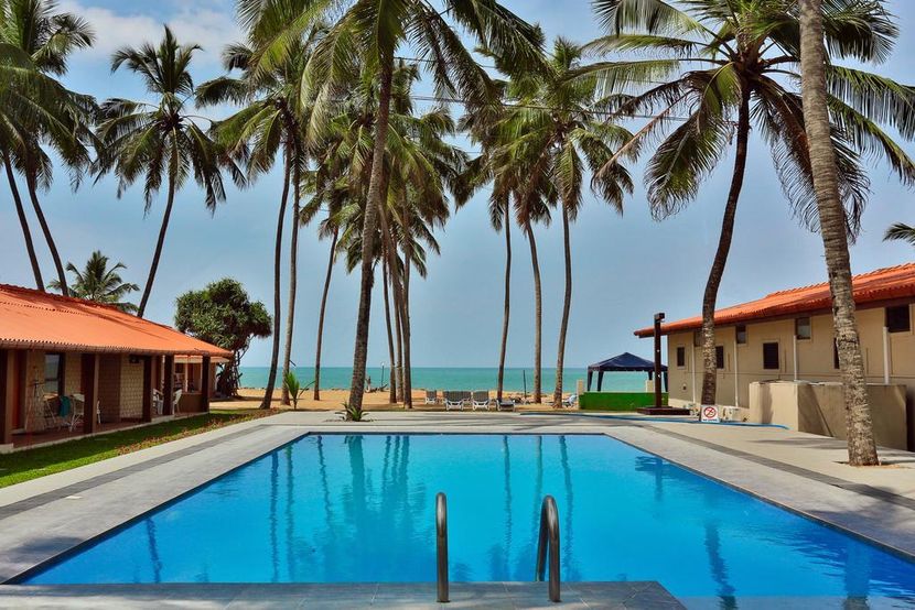 AMAGI BEACH GUESTHOUSE - 1