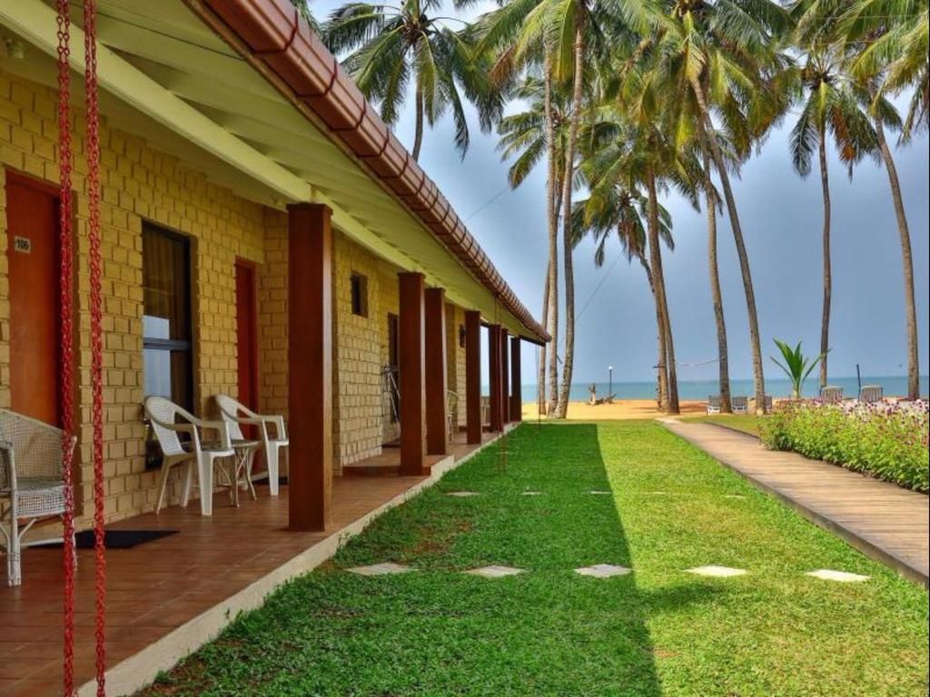 AMAGI BEACH GUESTHOUSE - 13