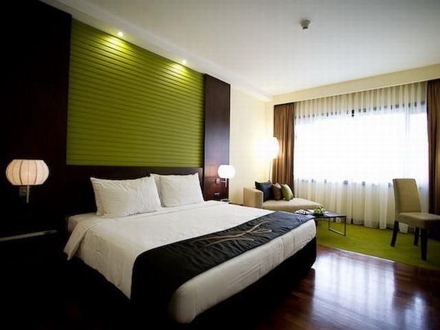 CINNAMON LAKE SIDE - 2