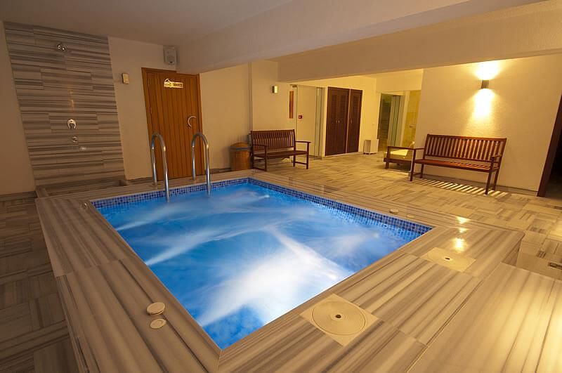 Alesta Yacht Hotel - 2