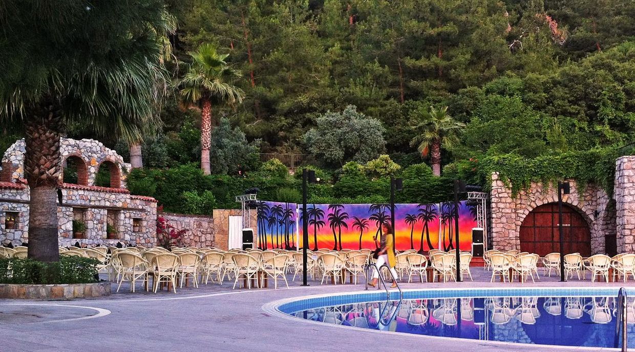 Montana Pine Resort - 13