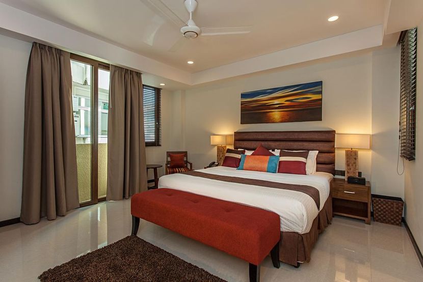 THE SOMERSET - 3