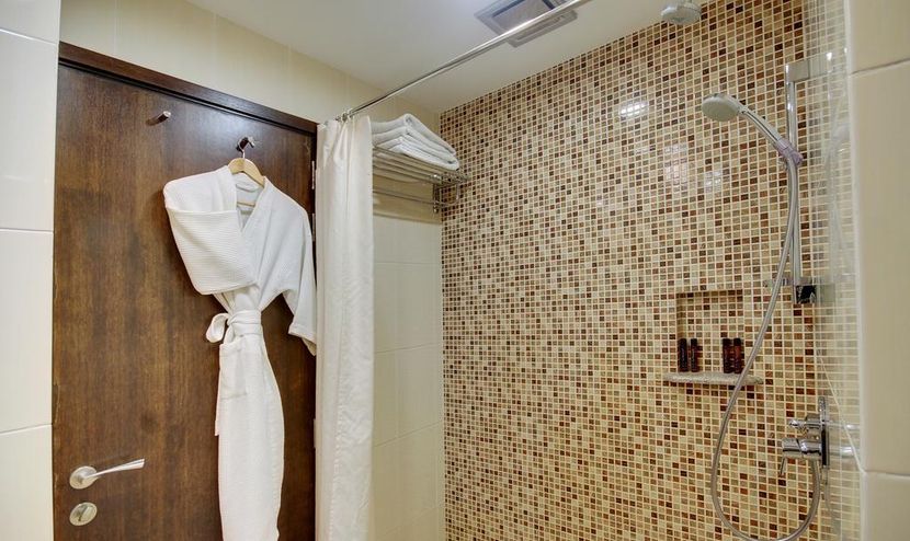 THE SOMERSET - 5