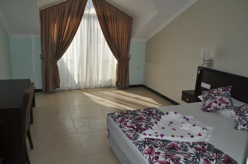 Sunshine Holiday Resort - 2
