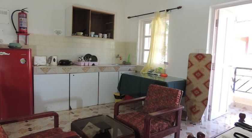 CLAREM GUESTHOUSE - 11