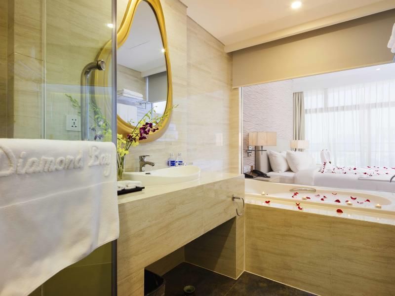 DIAMOND BAY HOTEL - 19