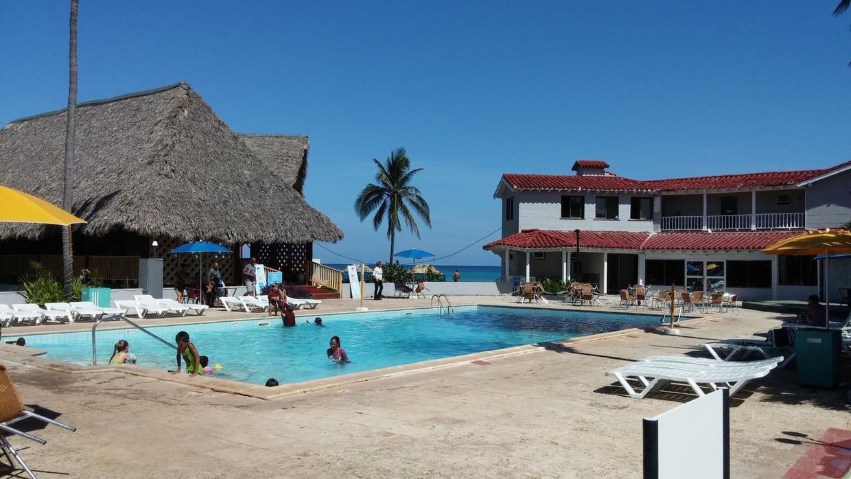 ISLAZUL CLUB KAREY - 18