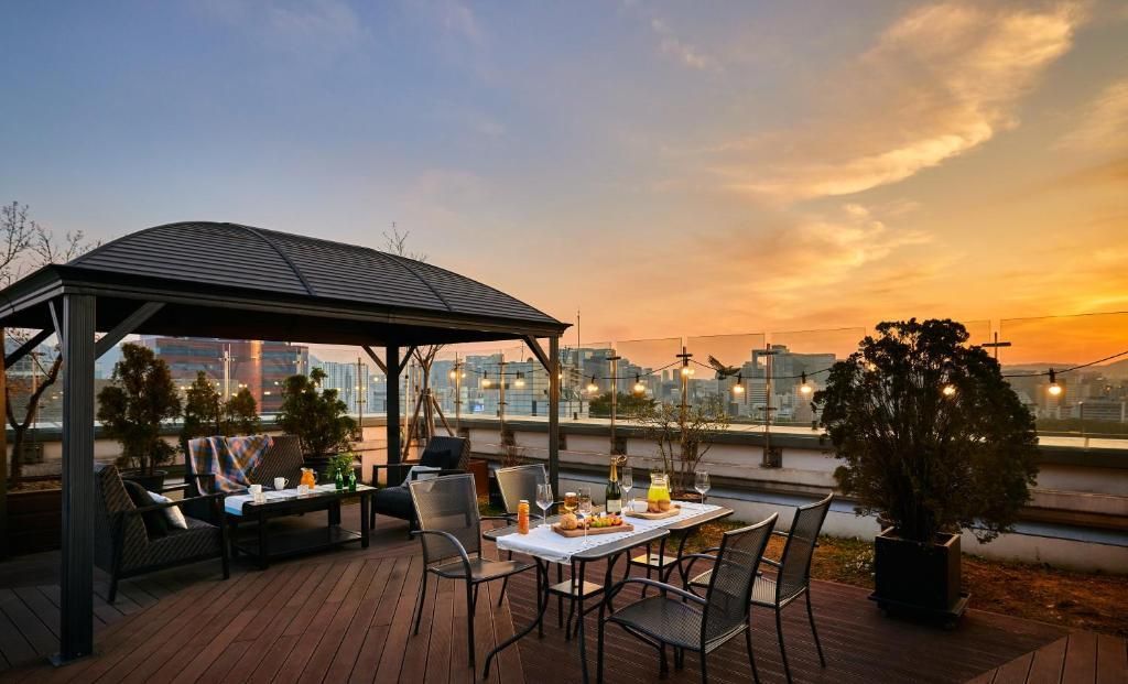 MAYPLACE HOTEL - 11