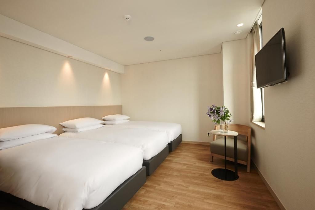 MAYPLACE HOTEL - 3