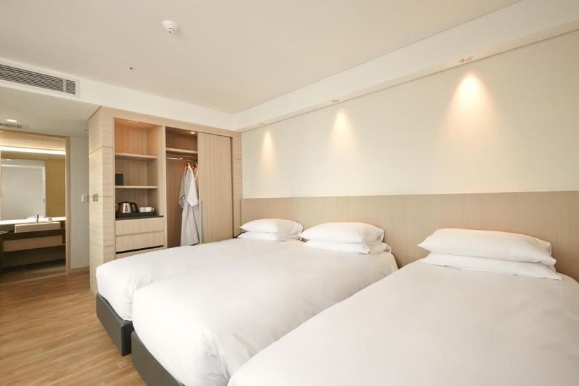 MAYPLACE HOTEL - 4